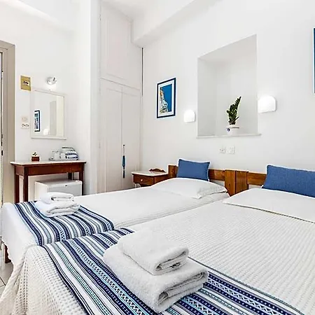 Hotell Dina Páros